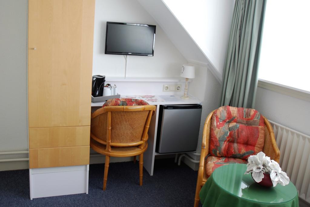 Bed And No Breakfast Joy Bed & Breakfast Noordwijk Bagian luar foto