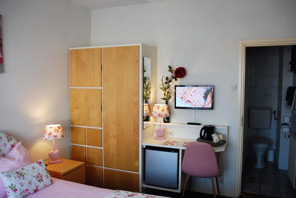 Bed And No Breakfast Joy Bed & Breakfast Noordwijk Bagian luar foto
