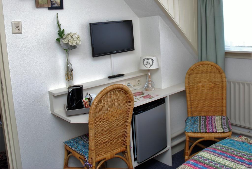 Bed And No Breakfast Joy Bed & Breakfast Noordwijk Bagian luar foto